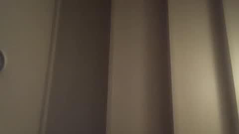 Snapshot of h_rd333 chatting on 01/21/25, 01:11 h_rd333 online show from 01/21/25, 01:11