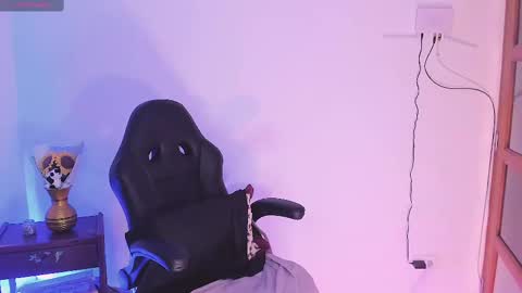 haanna_thompsoon online show from 12/10/24, 09:00