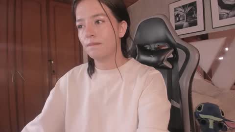 Snapshot of haathorx chatting on 10/09/25, 01:53 haathorx online show from 10/09/25, 01:53