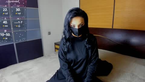 Linda online show from 01/22/25, 02:15