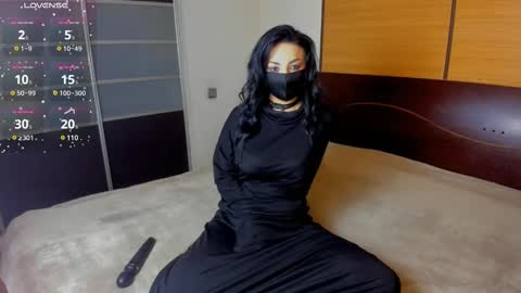 Linda online show from 02/16/25, 02:31