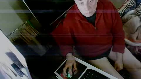 hacknoob62 online show from 12/25/24, 12:15