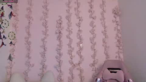 Snapshot of haelycute chatting on 04/11/26, 12:48 Haely online show from 04/11/26, 12:48