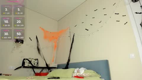 Snapshot of haerinn chatting on 10/30/25, 12:28 Ri online show from 10/30/25, 12:28