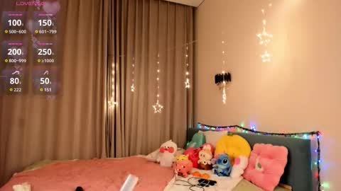 Snapshot of haerinn chatting on 11/21/25, 06:39 Ri online show from 11/21/25, 06:39