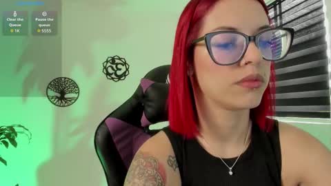 Hailee online show from 10/07/25, 03:31