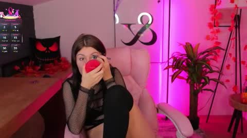 Snapshot of hailey__green chatting on 10/27/25, 10:03 Hailey  Green online show from 10/27/25, 10:03