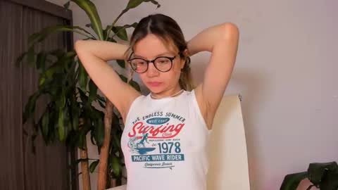 Snapshot of hailey_firee chatting on 10/02/25, 10:33 Hailey online show from 10/02/25, 10:33