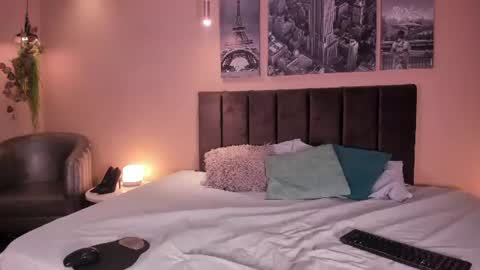 laura online show from 07/12/26, 10:34