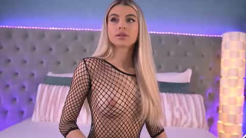 Hailey online show from 11/04/25, 07:18