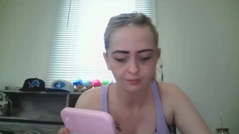 Hailey and d online show from 12/20/24, 08:55