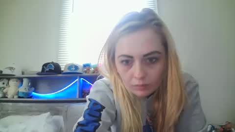 Hailey and d online show from 02/06/25, 07:29
