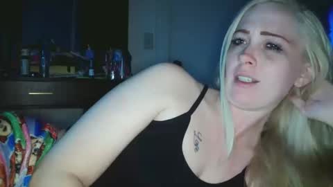 Snapshot of haileyakuma69 chatting on 10/16/25, 07:42 Hailey and d online show from 10/16/25, 07:42