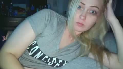 Snapshot of haileyakuma69 chatting on 11/01/25, 04:58 Hailey and d online show from 11/01/25, 04:58