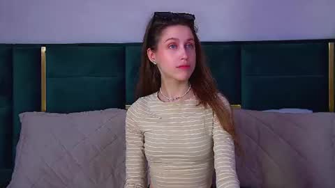Hailey online show from 08/04/26, 06:05