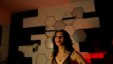 haileycat_ online show from 12/23/24, 01:51