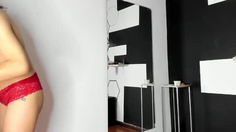 haileycat_ online show from 01/03/25, 01:59
