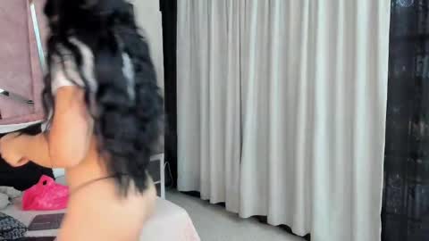 Snapshot of haileyduke chatting on 10/03/25, 12:13 Hailey online show from 10/03/25, 12:13