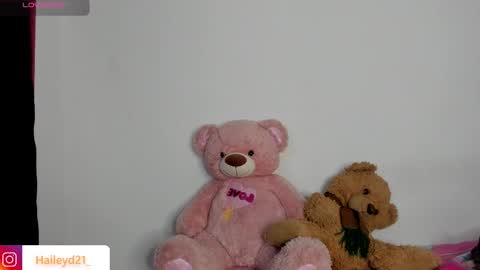 Snapshot of haileyduke chatting on 03/23/26, 11:31 Hailey online show from 03/23/26, 11:31