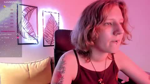 Hailey online show from 11/06/25, 09:21