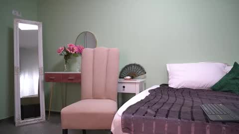 Hailey online show from 09/23/25, 03:09