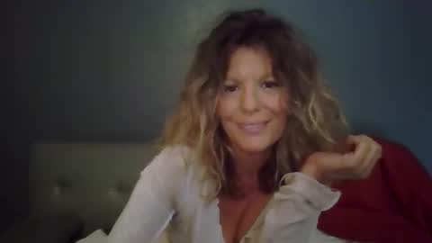 Hailey online show from 09/19/25, 07:58