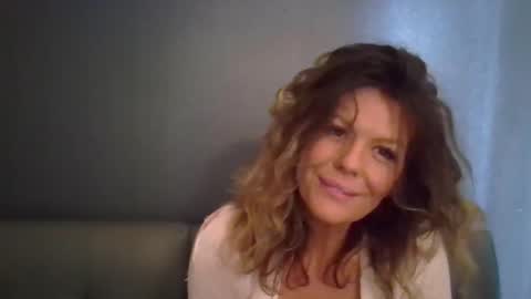 Hailey online show from 11/26/25, 05:58