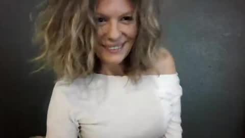 Hailey online show from 07/28/26, 04:50