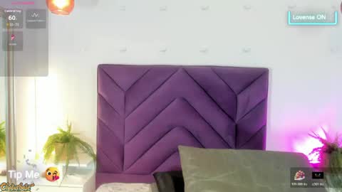 haileystonei online show from 06/04/26, 12:00