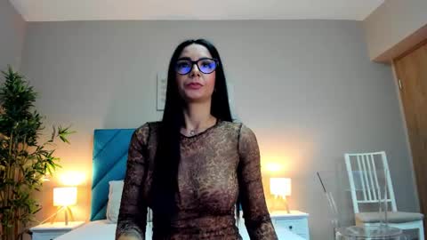 Hailey online show from 09/22/25, 06:15