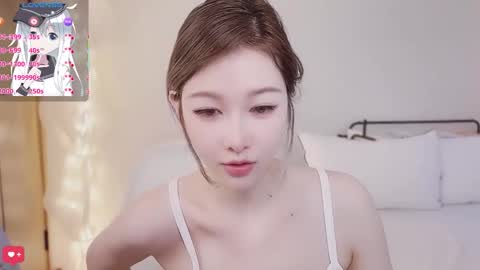 Snapshot of hailili_ chatting on 10/19/25, 11:49 Hailili online show from 10/19/25, 11:49