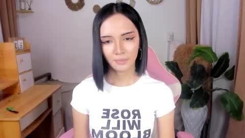 Snapshot of hailyourqueenofsatisfaction chatting on 04/17/26, 10:07 Haily online show from 04/17/26, 10:07