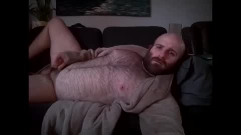 Snapshot of hairiestbear chatting on 03/25/26, 10:38 Hairiest Bear online show from 03/25/26, 10:38