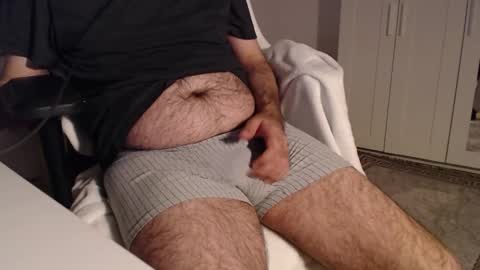 Snapshot of hairy_boy29 chatting on 10/19/25, 09:48 hairy_boy29 online show from 10/19/25, 09:48