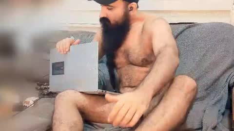 Hairy Beard Smoker online show from 05/08/26, 05:02