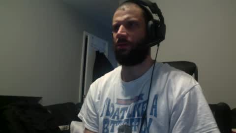 Snapshot of hairydadbod6 chatting on 12/20/24, 05:40 hairydadbod6 online show from 12/20/24, 05:40