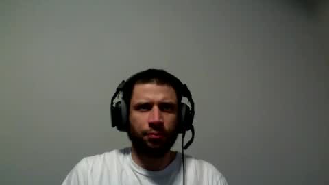 Snapshot of hairydadbod6 chatting on 02/14/25, 06:51 hairydadbod6 online show from 02/14/25, 06:51