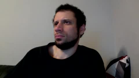 Snapshot of hairydadbod6 chatting on 02/26/25, 01:11 hairydadbod6 online show from 02/26/25, 01:11
