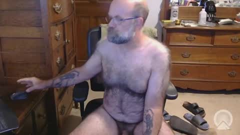 Snapshot of hairydaddybear69 chatting on 09/27/25, 12:54 HairyDaddyBear69 online show from 09/27/25, 12:54