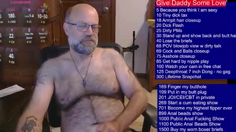 Snapshot of hairydaddybear69 chatting on 10/09/25, 10:46 HairyDaddyBear69 online show from 10/09/25, 10:46