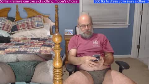 Snapshot of hairydaddybear69 chatting on 01/07/26, 12:24 HairyDaddyBear69 online show from 01/07/26, 12:24
