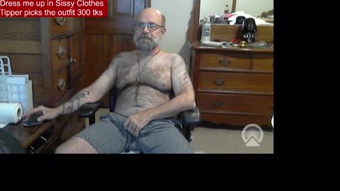 Snapshot of hairydaddybear69 chatting on 02/06/26, 01:10 HairyDaddyBear69 online show from 02/06/26, 01:10