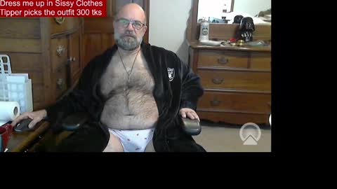 Snapshot of hairydaddybear69 chatting on 02/06/26, 01:25 HairyDaddyBear69 online show from 02/06/26, 01:25
