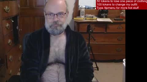 Snapshot of hairydaddybear69 chatting on 05/05/26, 11:40 HairyDaddyBear69 online show from 05/05/26, 11:40