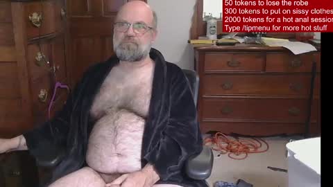Snapshot of hairydaddybear69 chatting on 06/01/26, 11:45 HairyDaddyBear69 online show from 06/01/26, 11:45