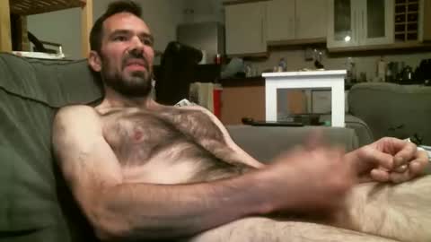 Snapshot of hairydude2015 chatting on 09/08/25, 11:48 hairydude2015 online show from 09/08/25, 11:48