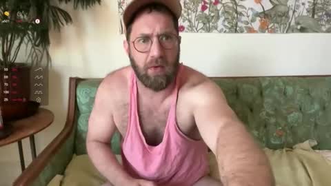 Snapshot of hairyfitguy444 chatting on 05/13/26, 04:48 Harry Fit Big Bro Dad Sir online show from 05/13/26, 04:48