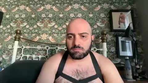 Snapshot of hairyleatherguy chatting on 03/18/26, 10:18 Hairy Guy online show from 03/18/26, 10:18