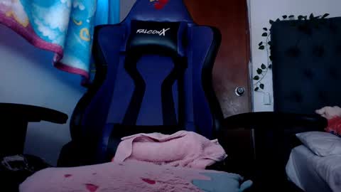 Lunita online show from 02/22/25, 07:25