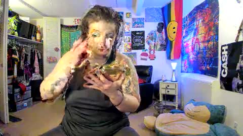 Snapshot of hairypoper chatting on 09/25/25, 10:19 hairypoper online show from 09/25/25, 10:19